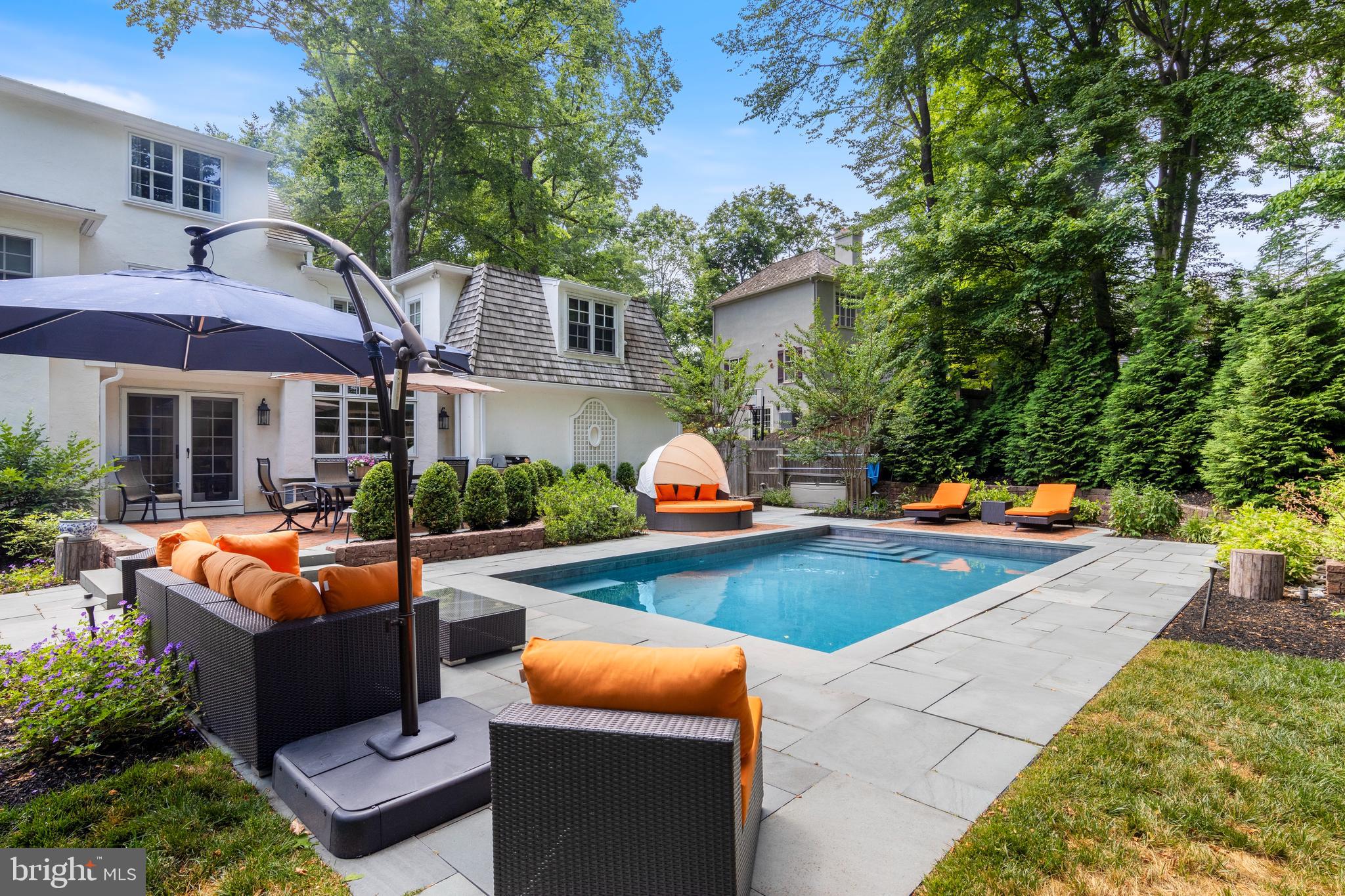 THE WOODS - Residential