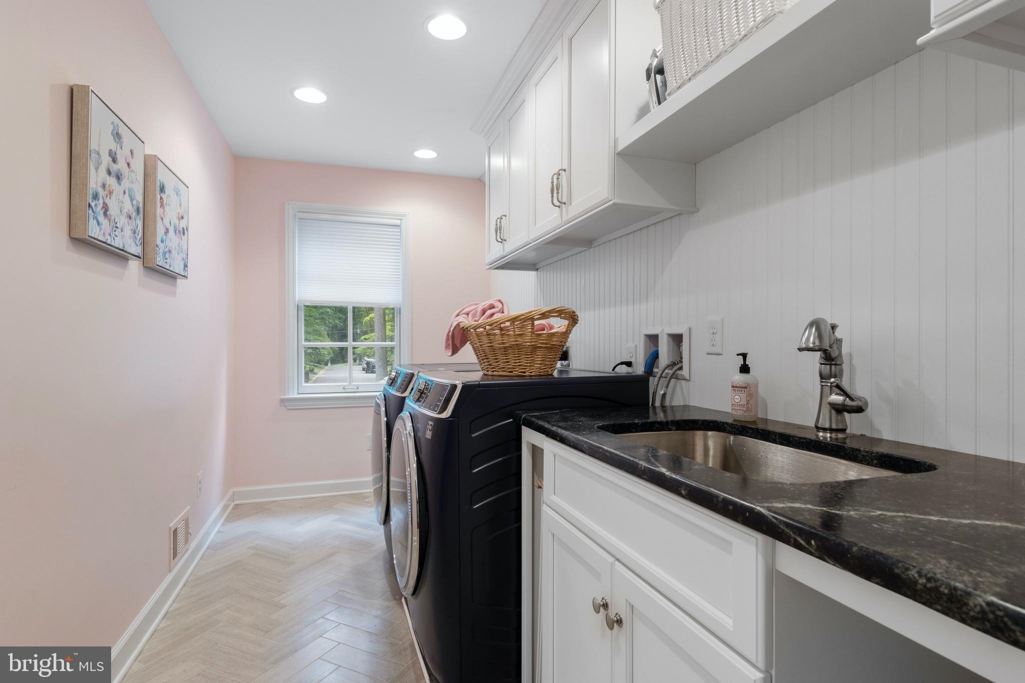 THE WOODS - Residential