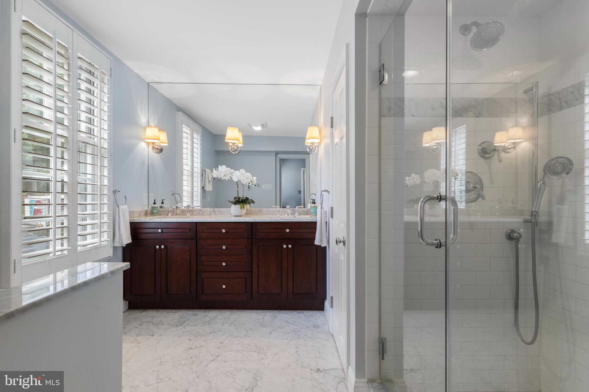 THE WOODS - Residential