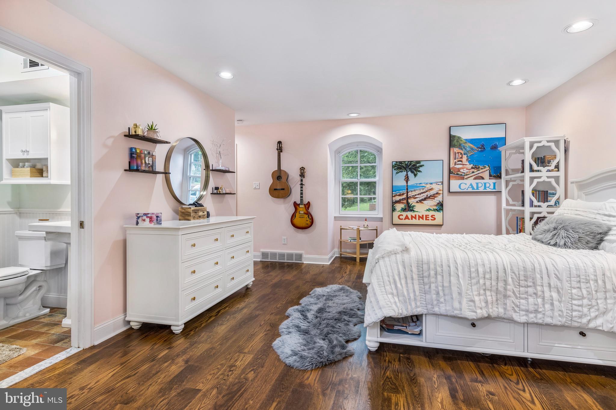 THE WOODS - Residential