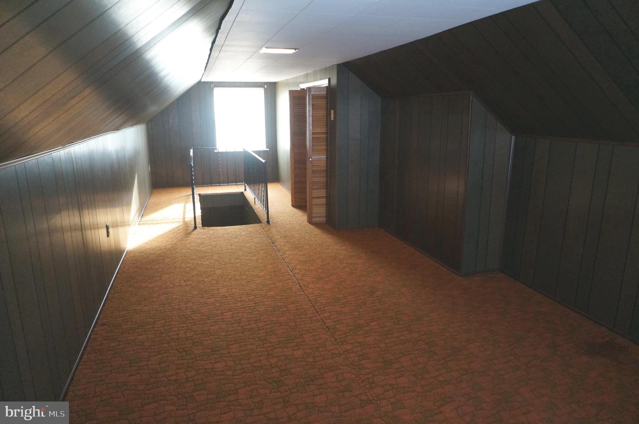 EDGEMERE/SPARROWS POINT - Residential