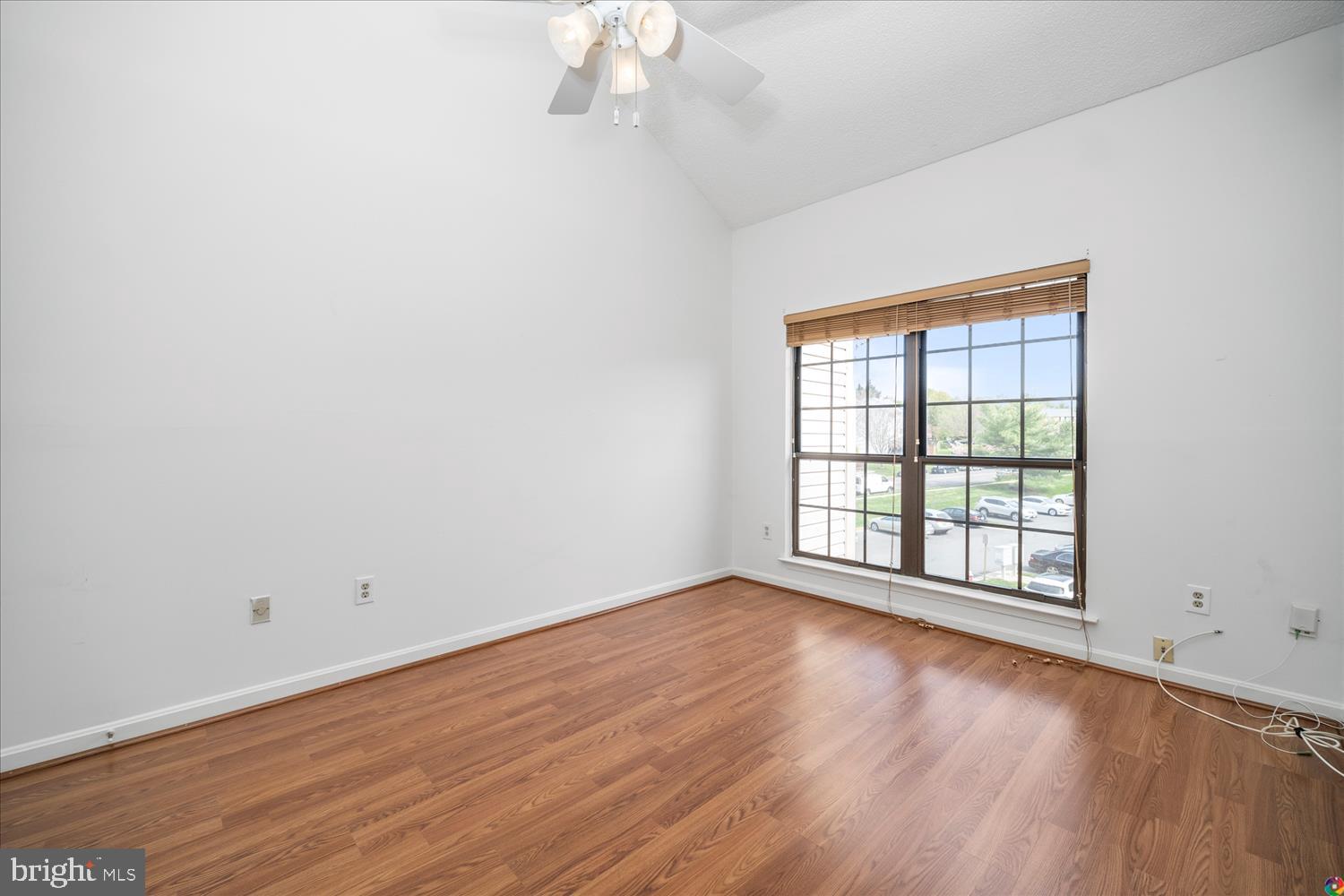 VICTORIA CROSSINGS AT MANCHESTER LAKES - Residential