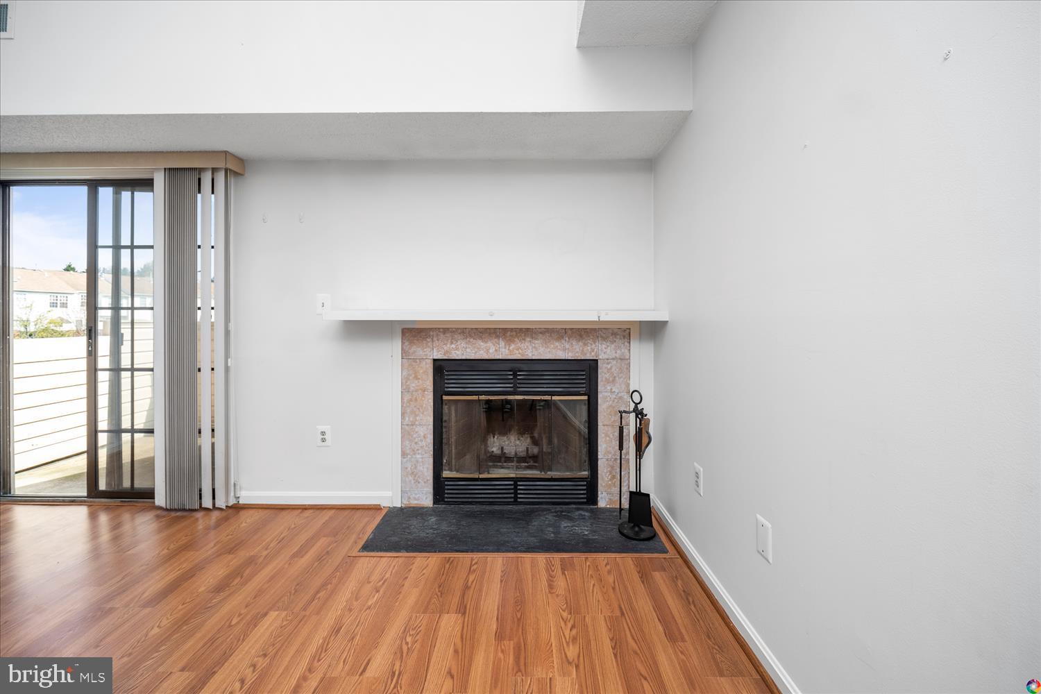 VICTORIA CROSSINGS AT MANCHESTER LAKES - Residential