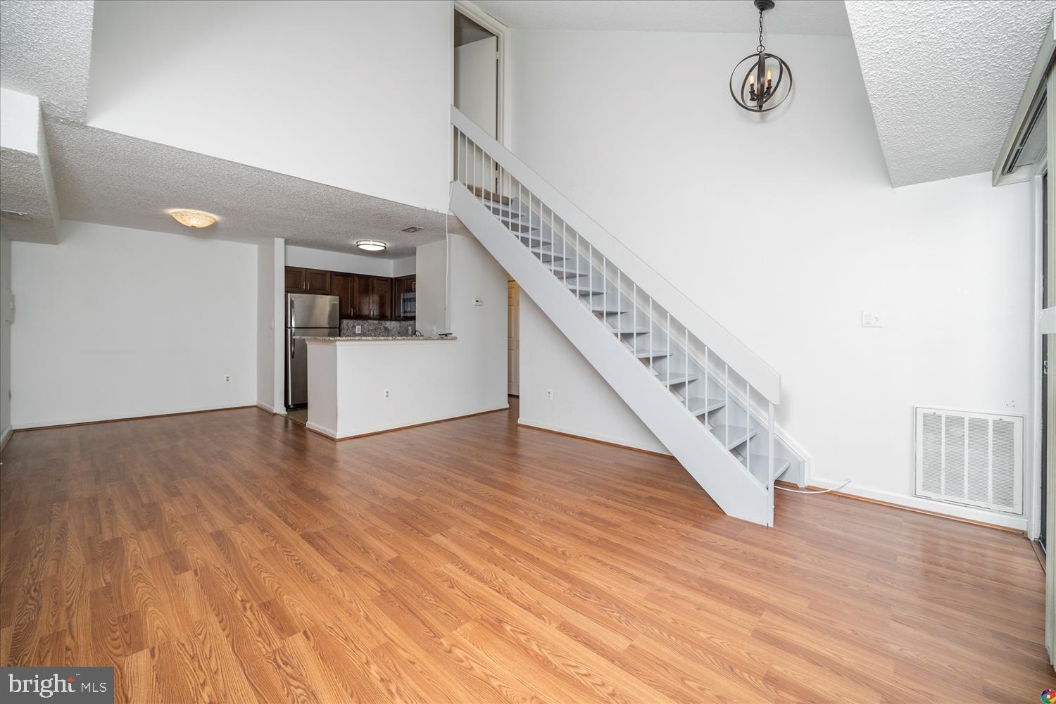 VICTORIA CROSSINGS AT MANCHESTER LAKES - Residential