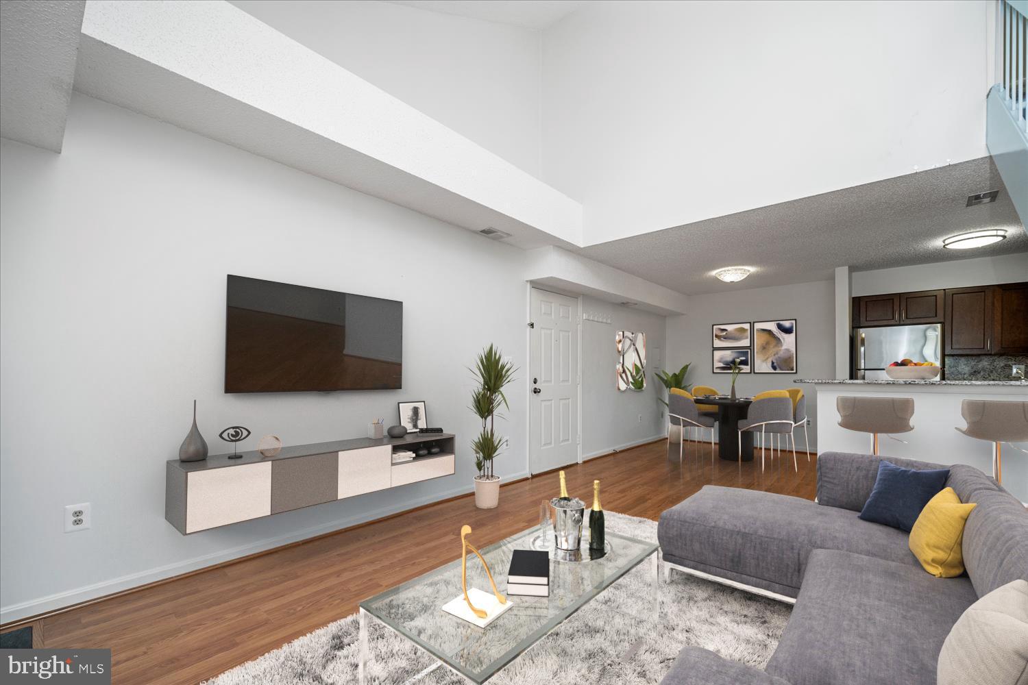 VICTORIA CROSSINGS AT MANCHESTER LAKES - Residential