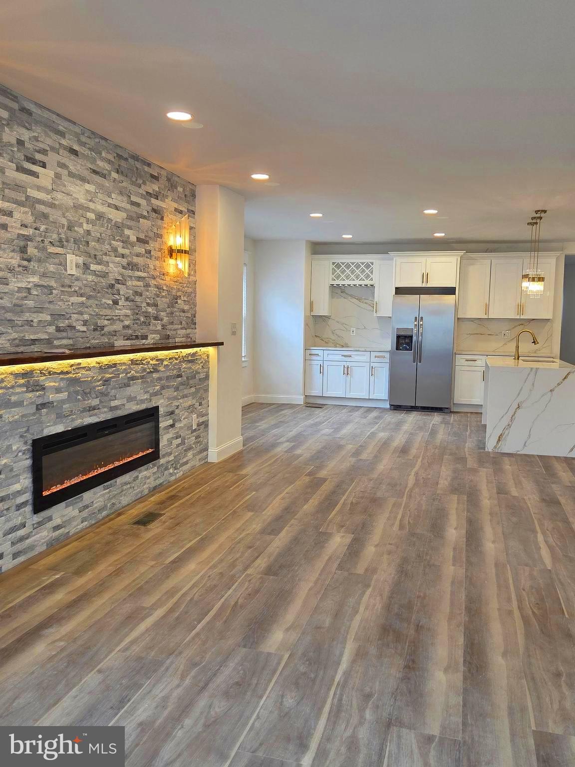 MAYFAIR - Residential