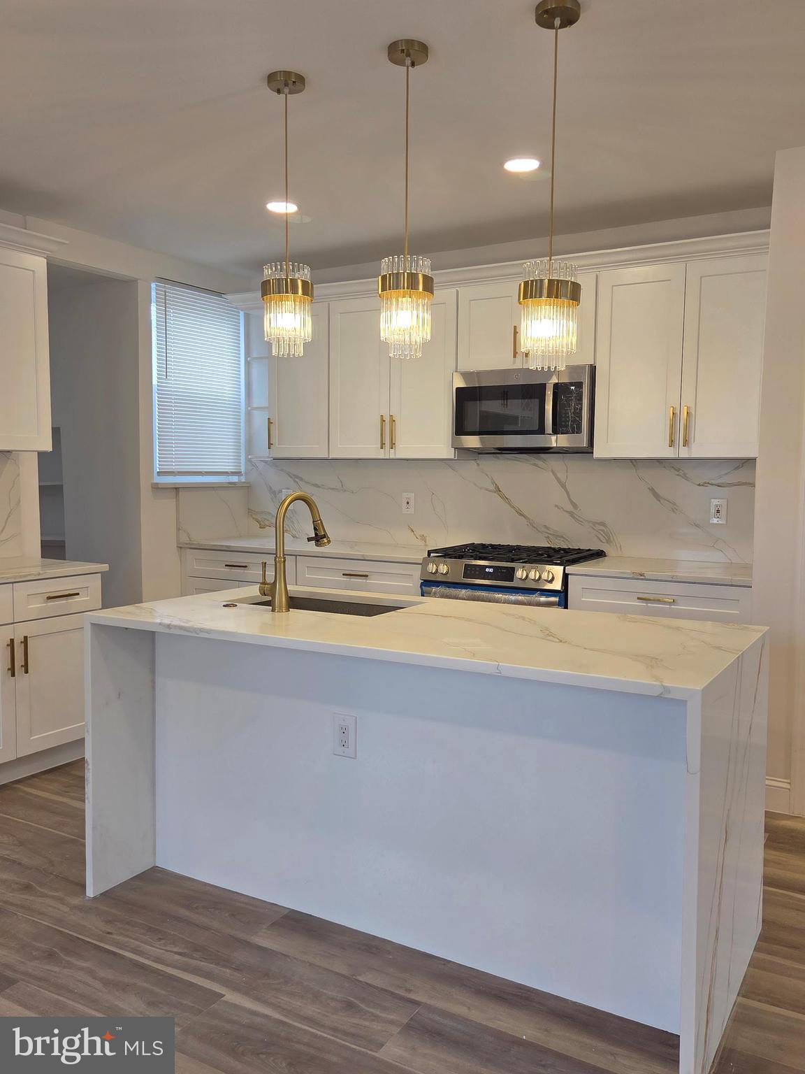 MAYFAIR - Residential