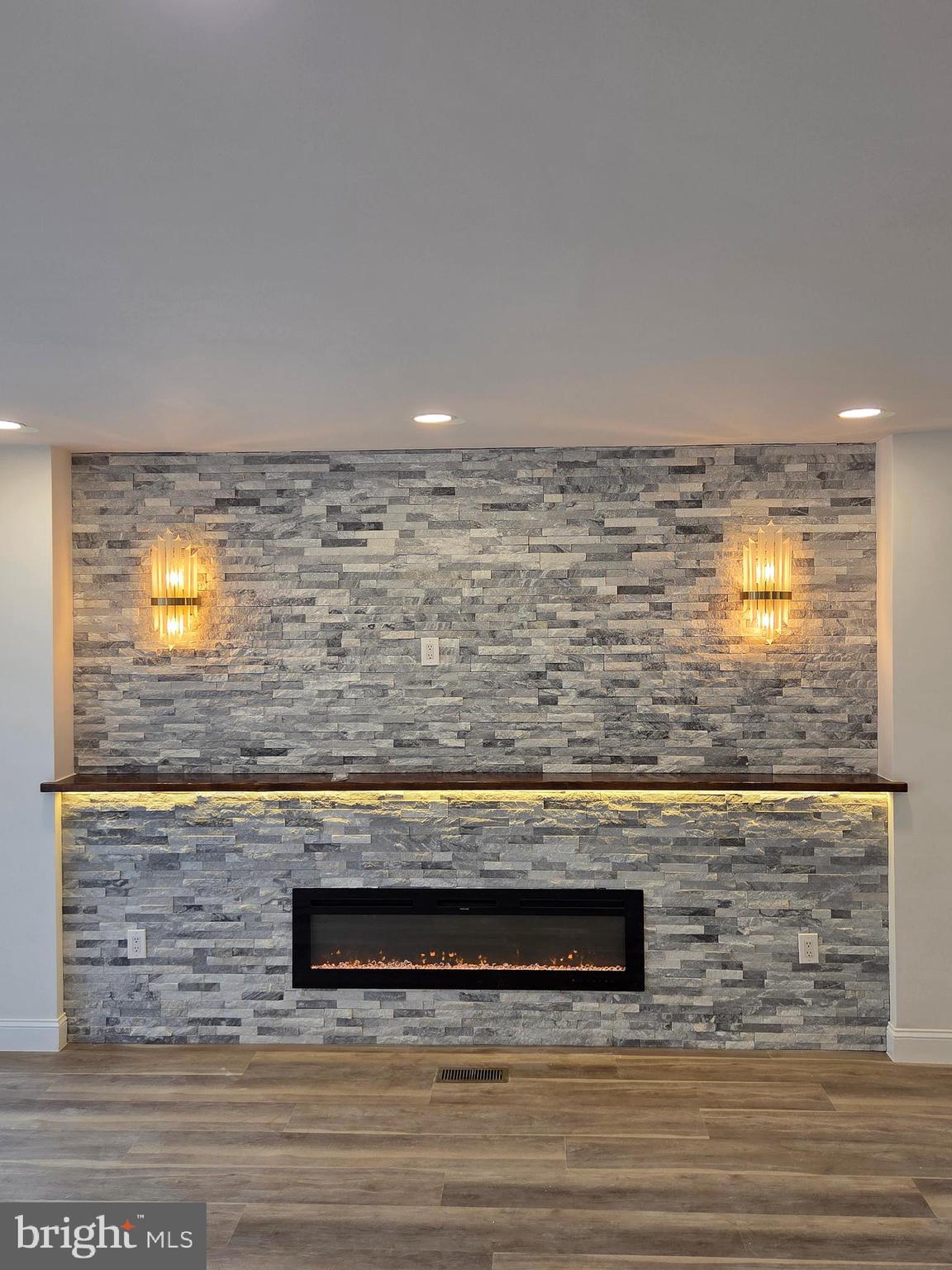 MAYFAIR - Residential