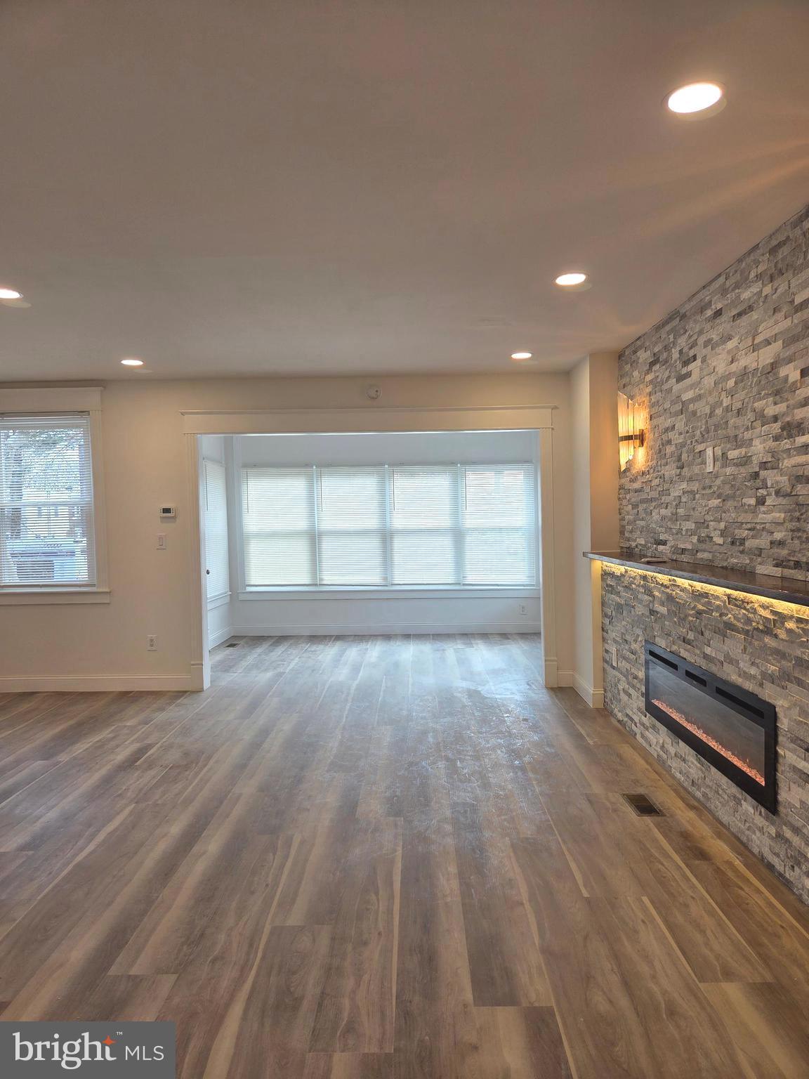 MAYFAIR - Residential