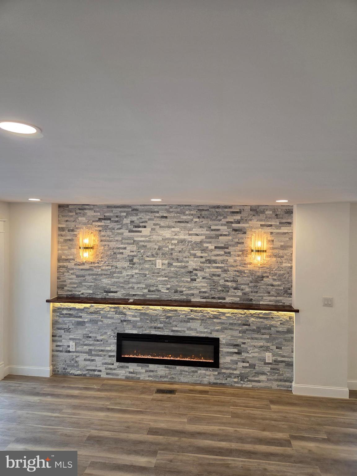 MAYFAIR - Residential