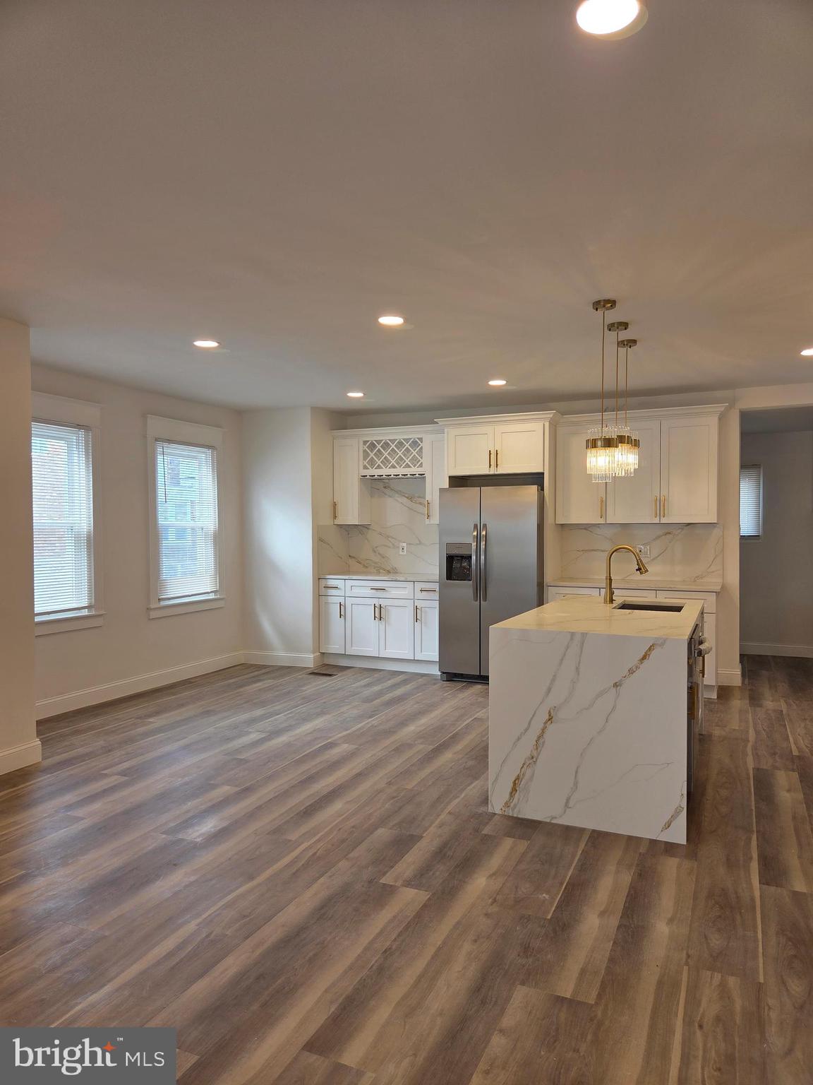 MAYFAIR - Residential