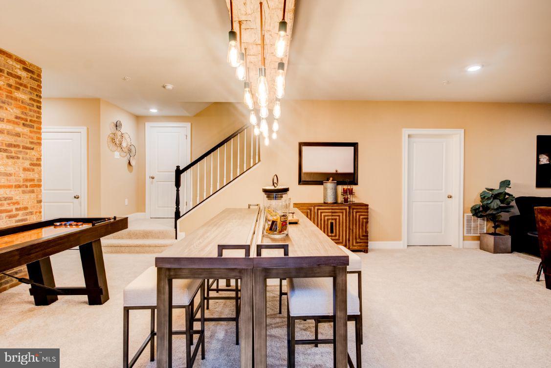 STONEGATE - Residential