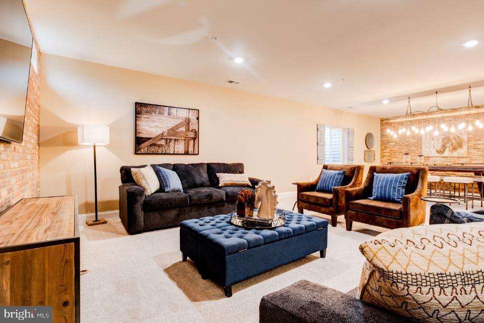 STONEGATE - Residential