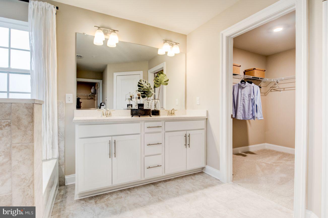 STONEGATE - Residential