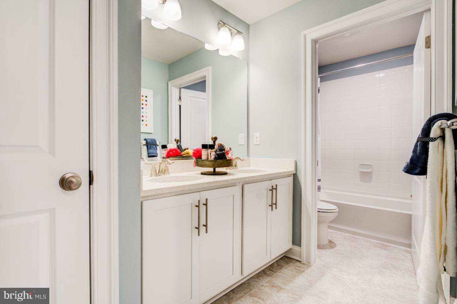 STONEGATE - Residential