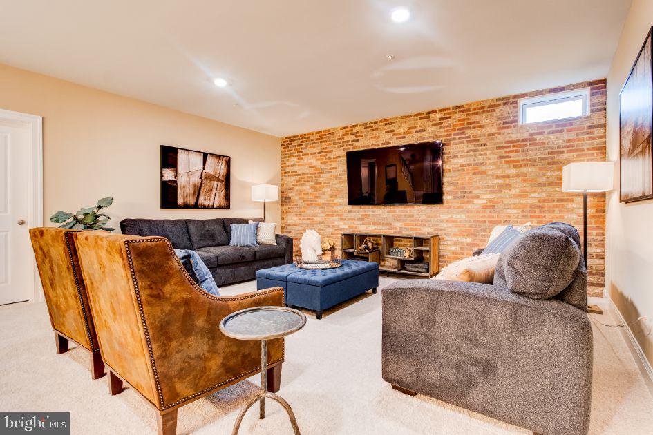 STONEGATE - Residential