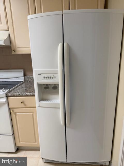 WATERGATE AT LANDMARK - Residential