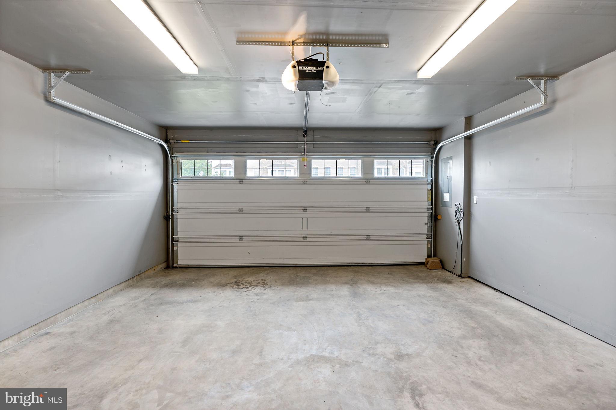 CARRIAGE HILL - Residential