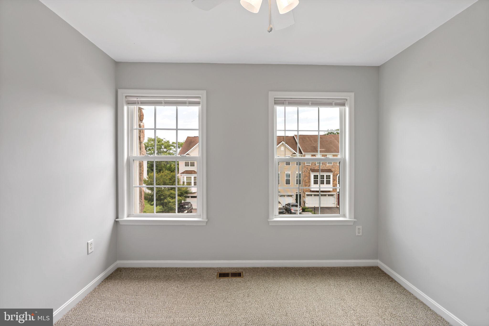 CARRIAGE HILL - Residential