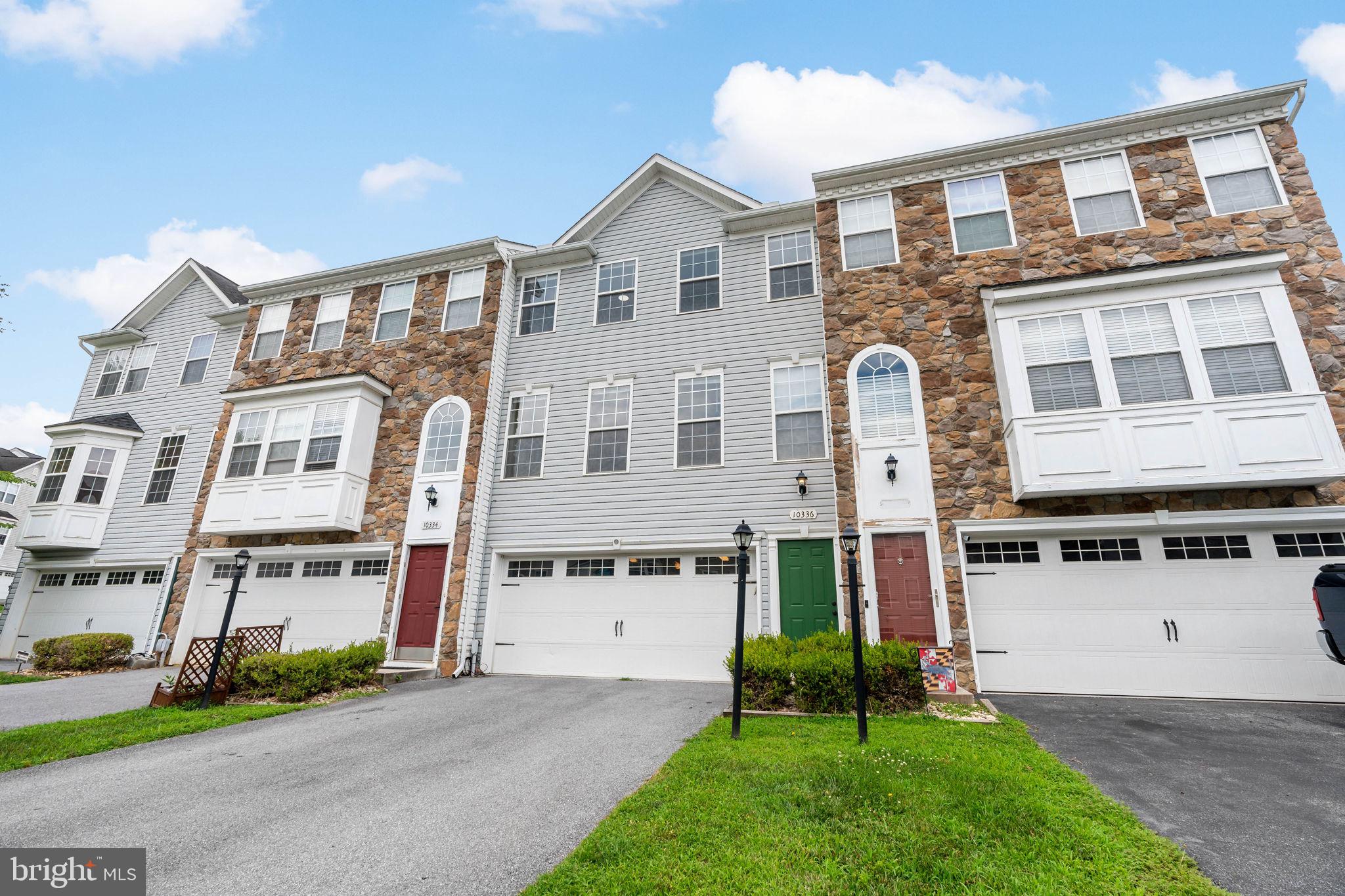 CARRIAGE HILL - Residential