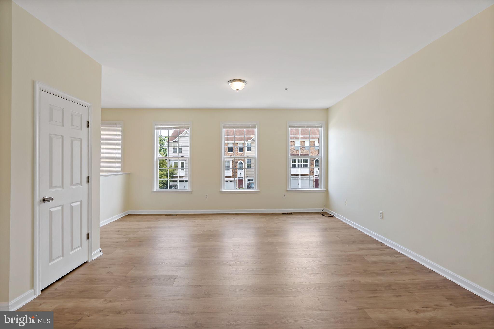 CARRIAGE HILL - Residential