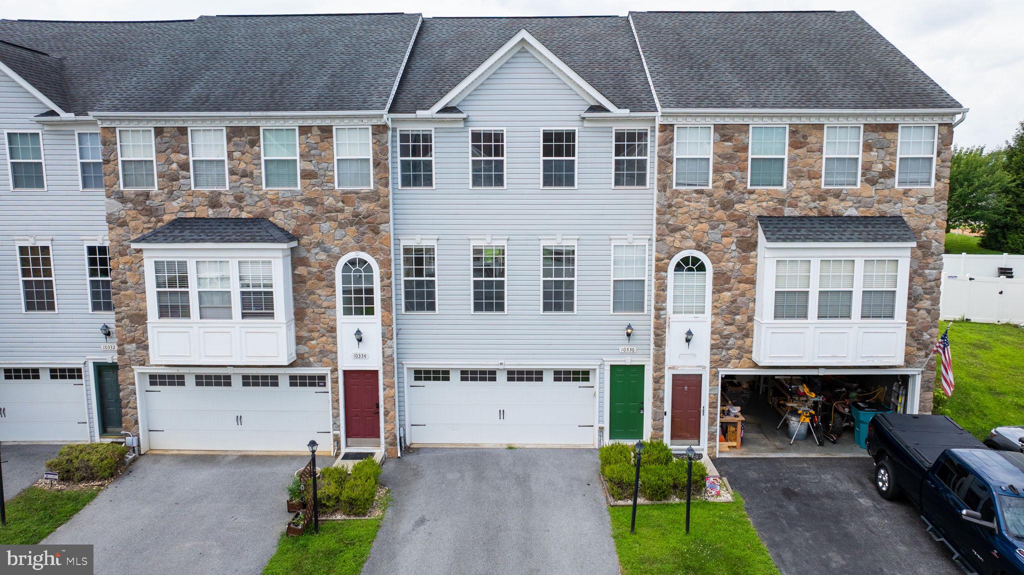 CARRIAGE HILL - Residential