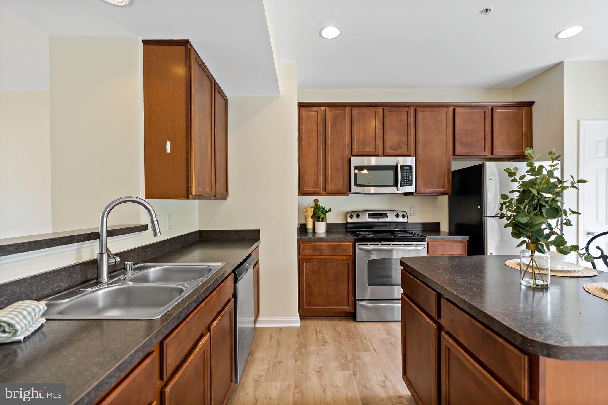 CARRIAGE HILL - Residential