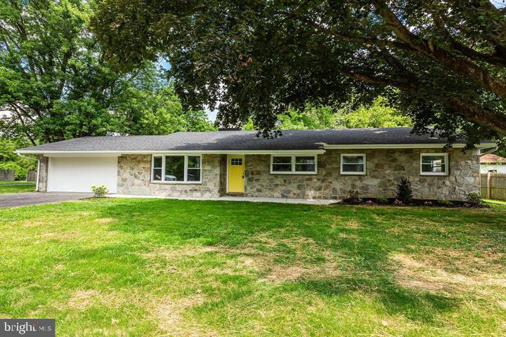 Photo of 851 Longview Lane, GAP, PA 17527 (MLS # PALA2097416)