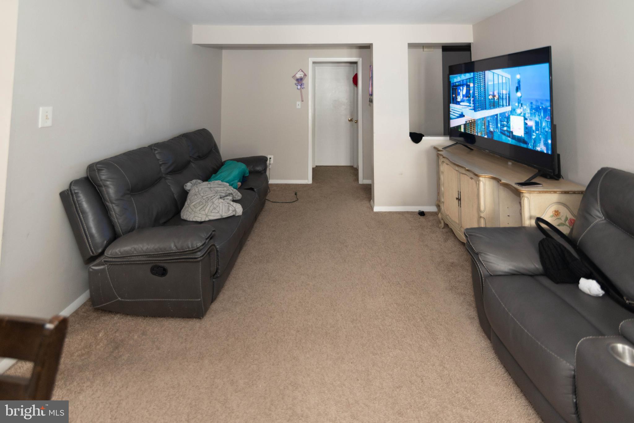 ROSEMONT EAST - Residential