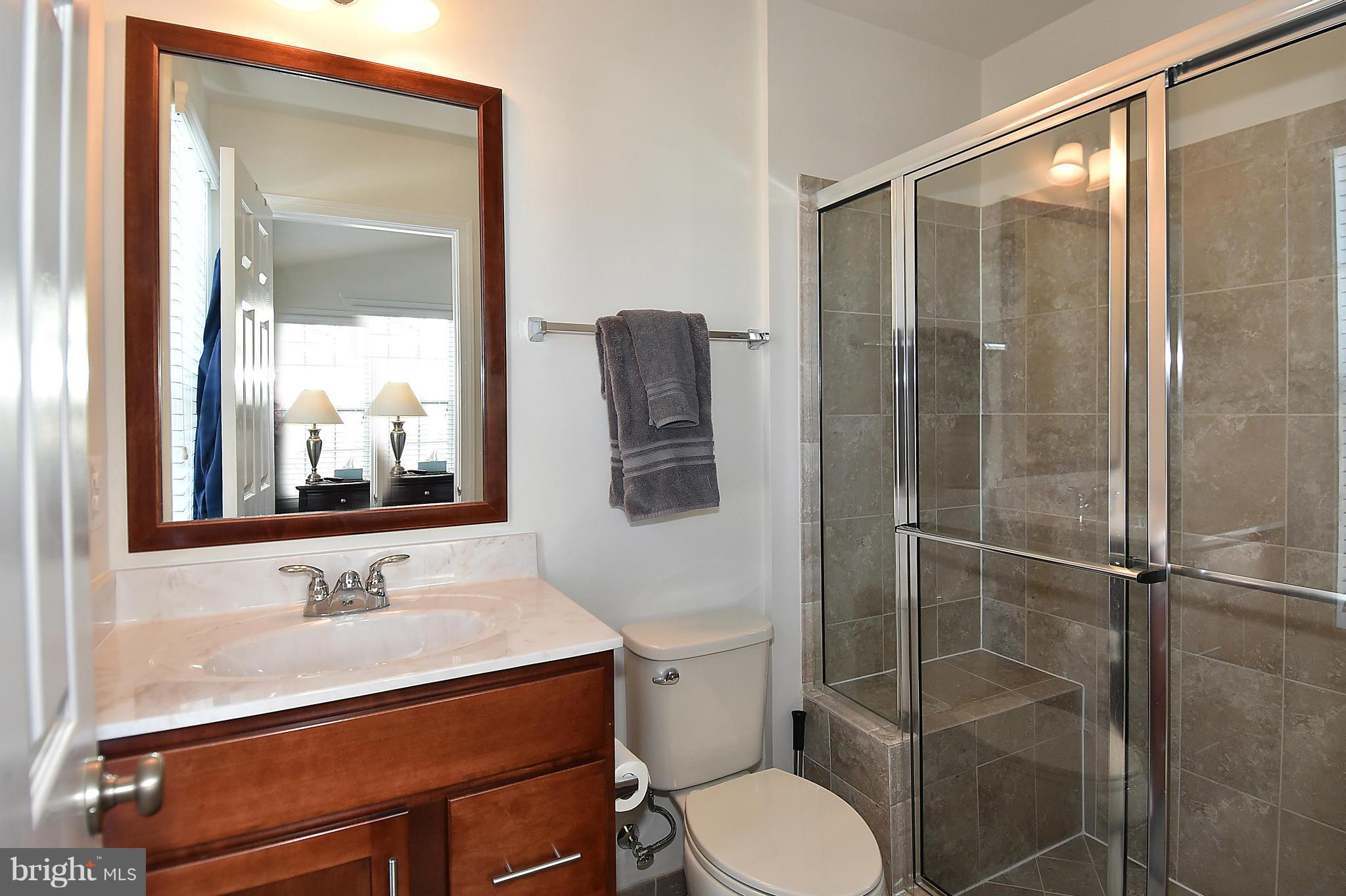 LOUDOUN VALLEY ESTATES 2 - Residential Lease