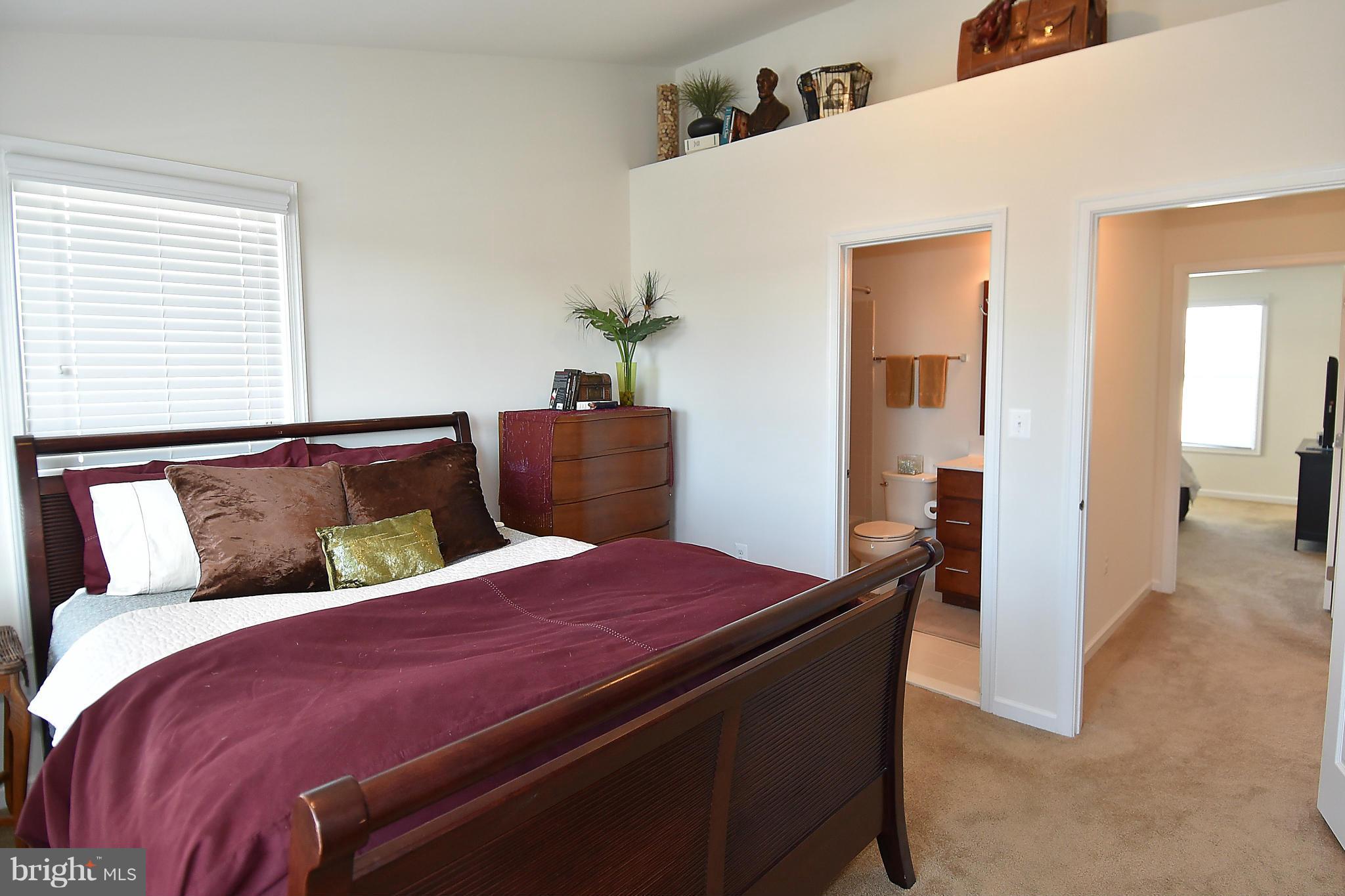 LOUDOUN VALLEY ESTATES 2 - Residential Lease