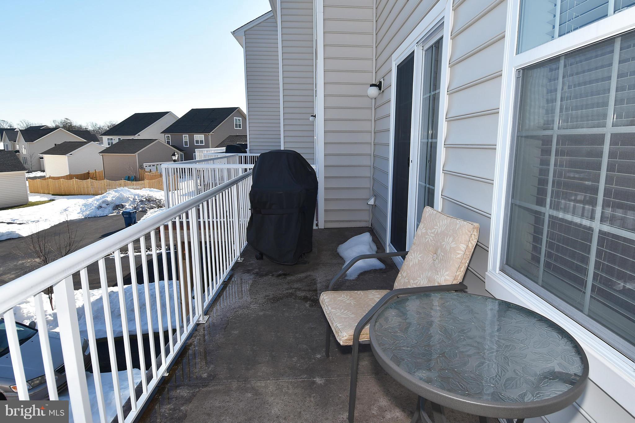 LOUDOUN VALLEY ESTATES 2 - Residential Lease