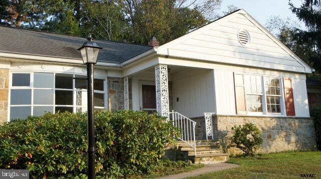 STRATHCONA HILLS - Residential