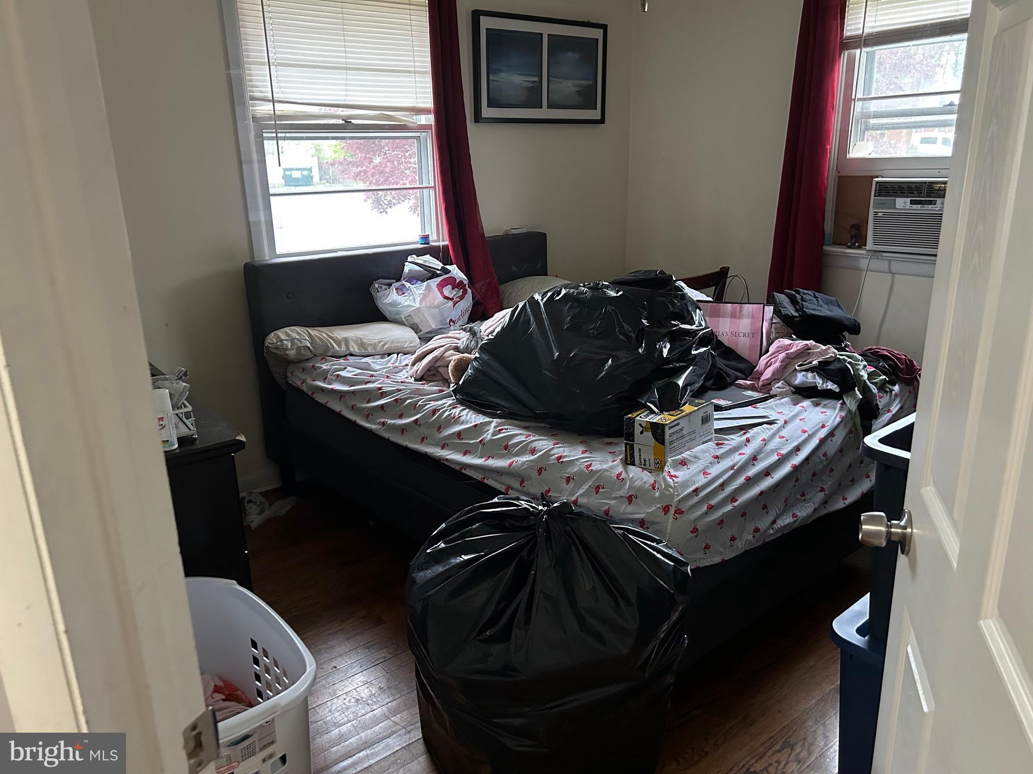 GREEN LAWN PARK - Residential