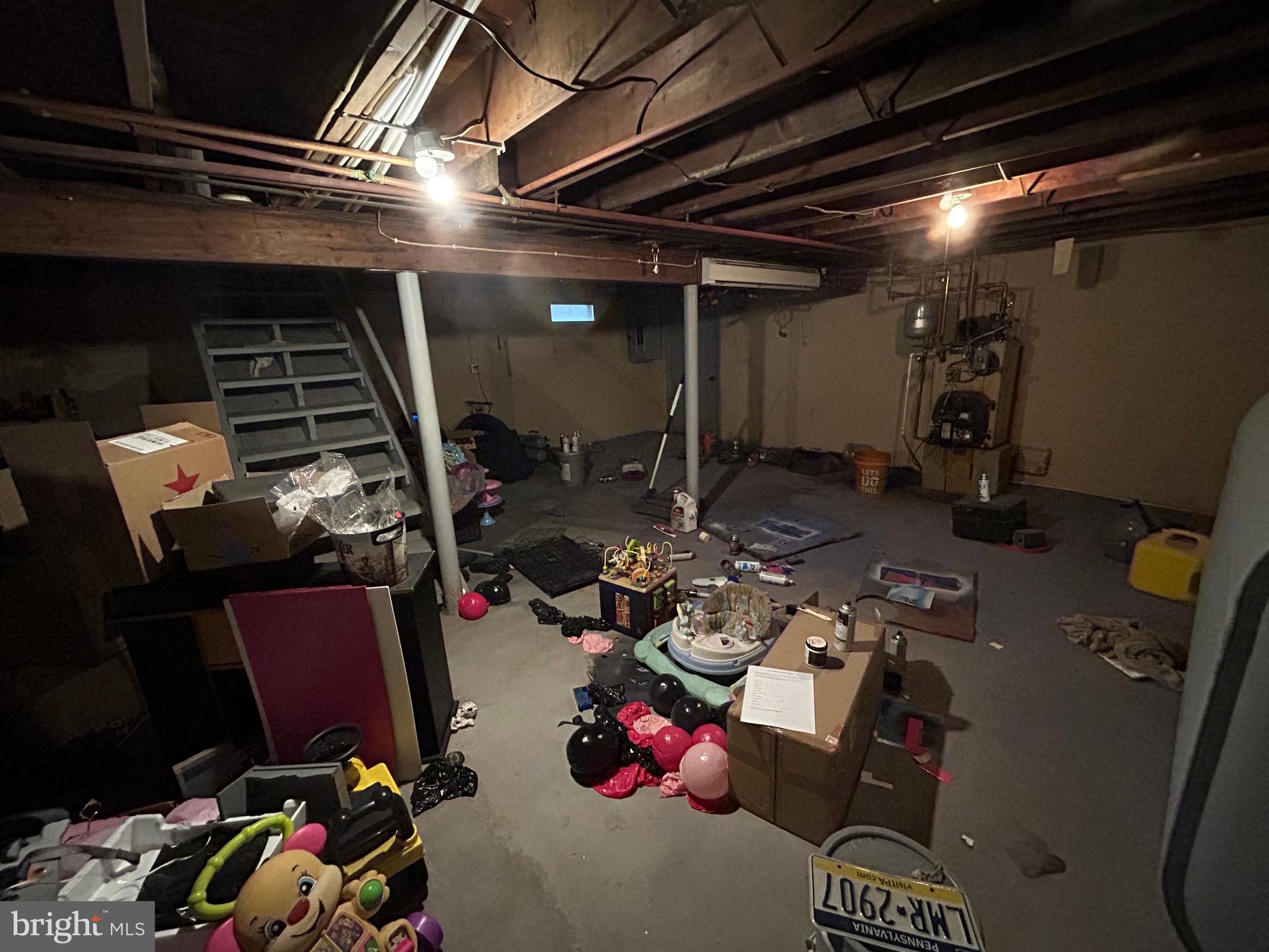 GREEN LAWN PARK - Residential