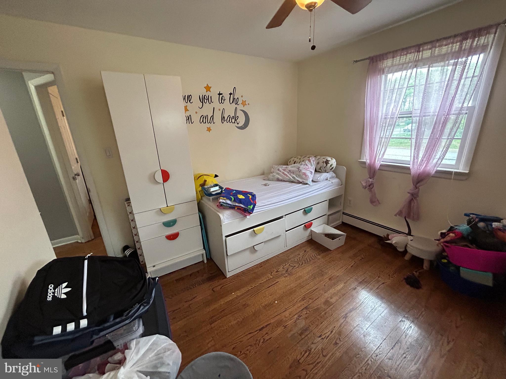 GREEN LAWN PARK - Residential