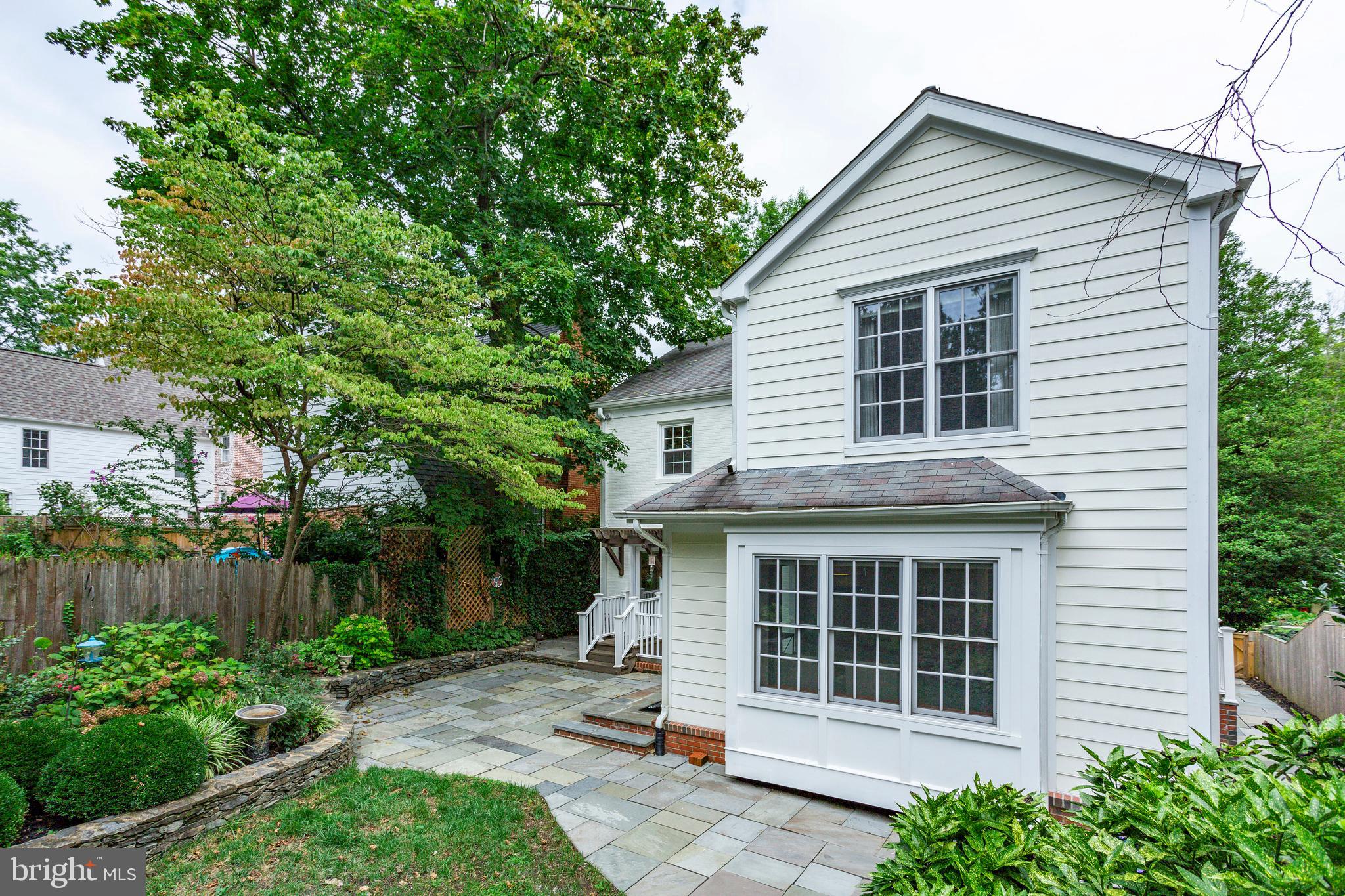 HUNTINGTON TERRACE - Residential