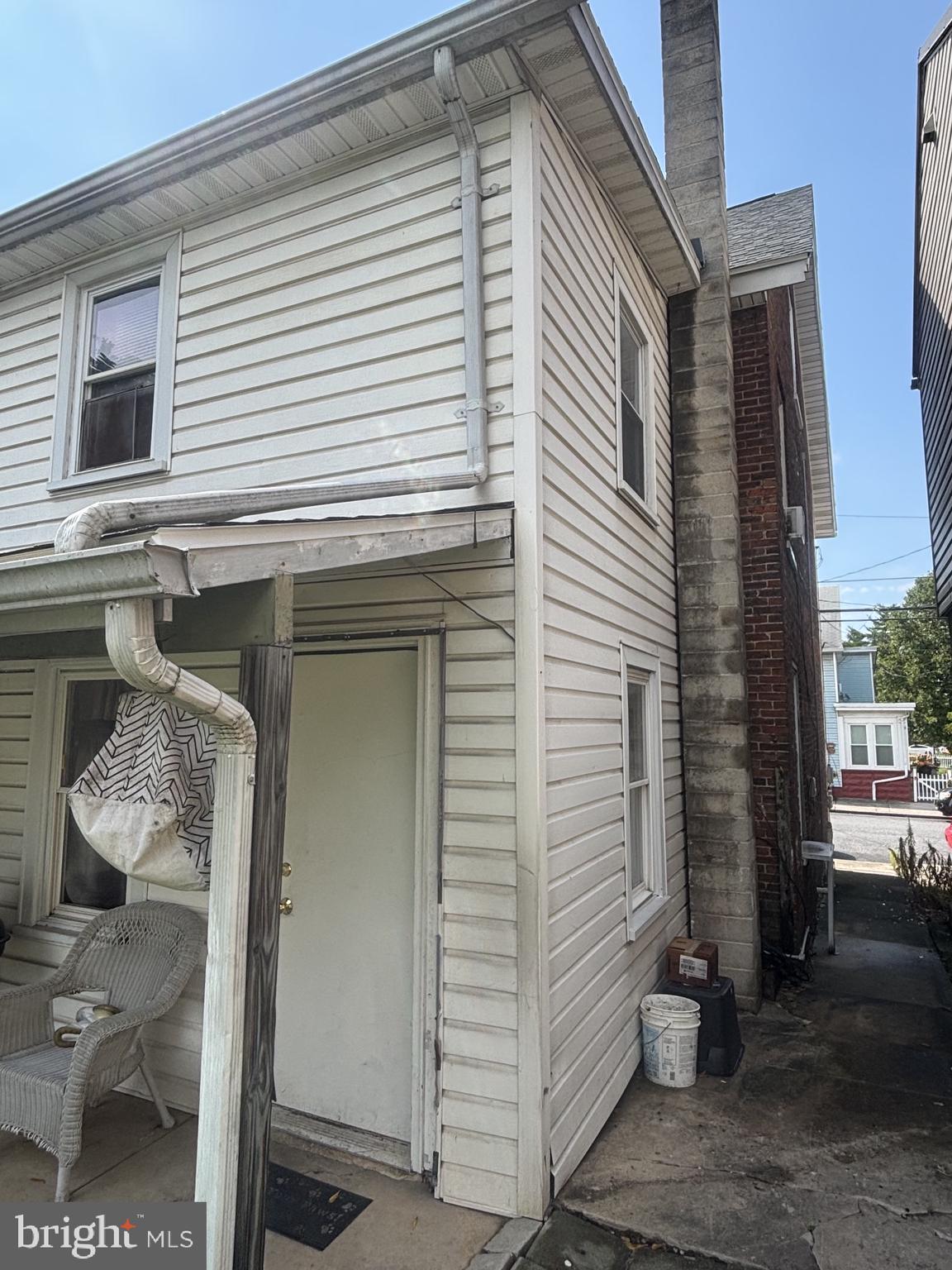 738 & 742 FAIRGROUND AVENUE