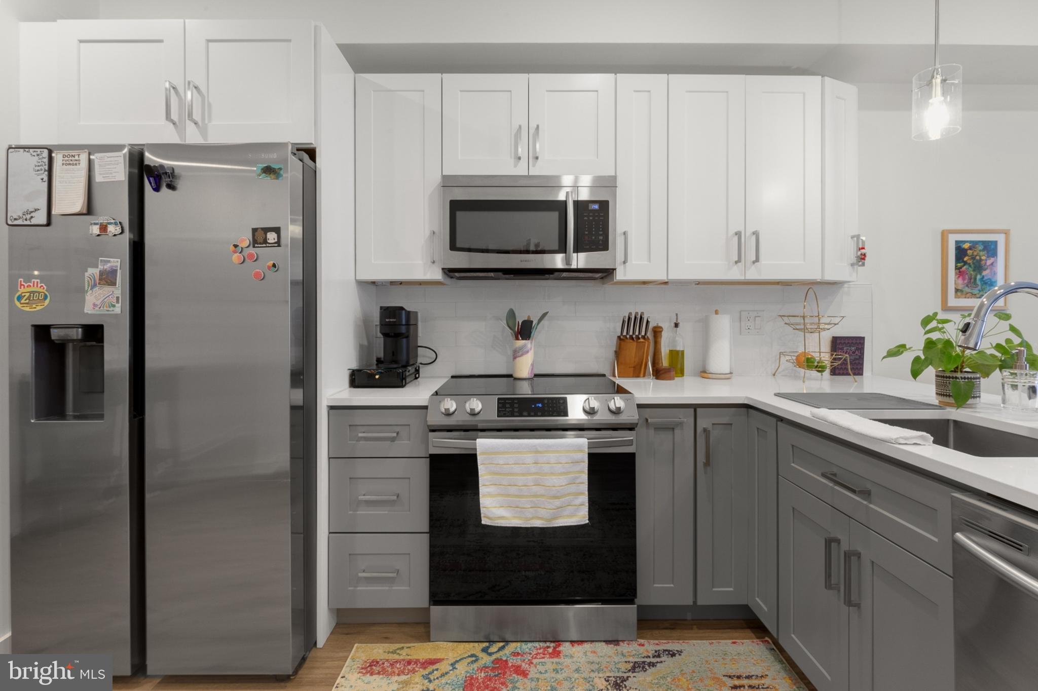 304 W MASTER STREET 1