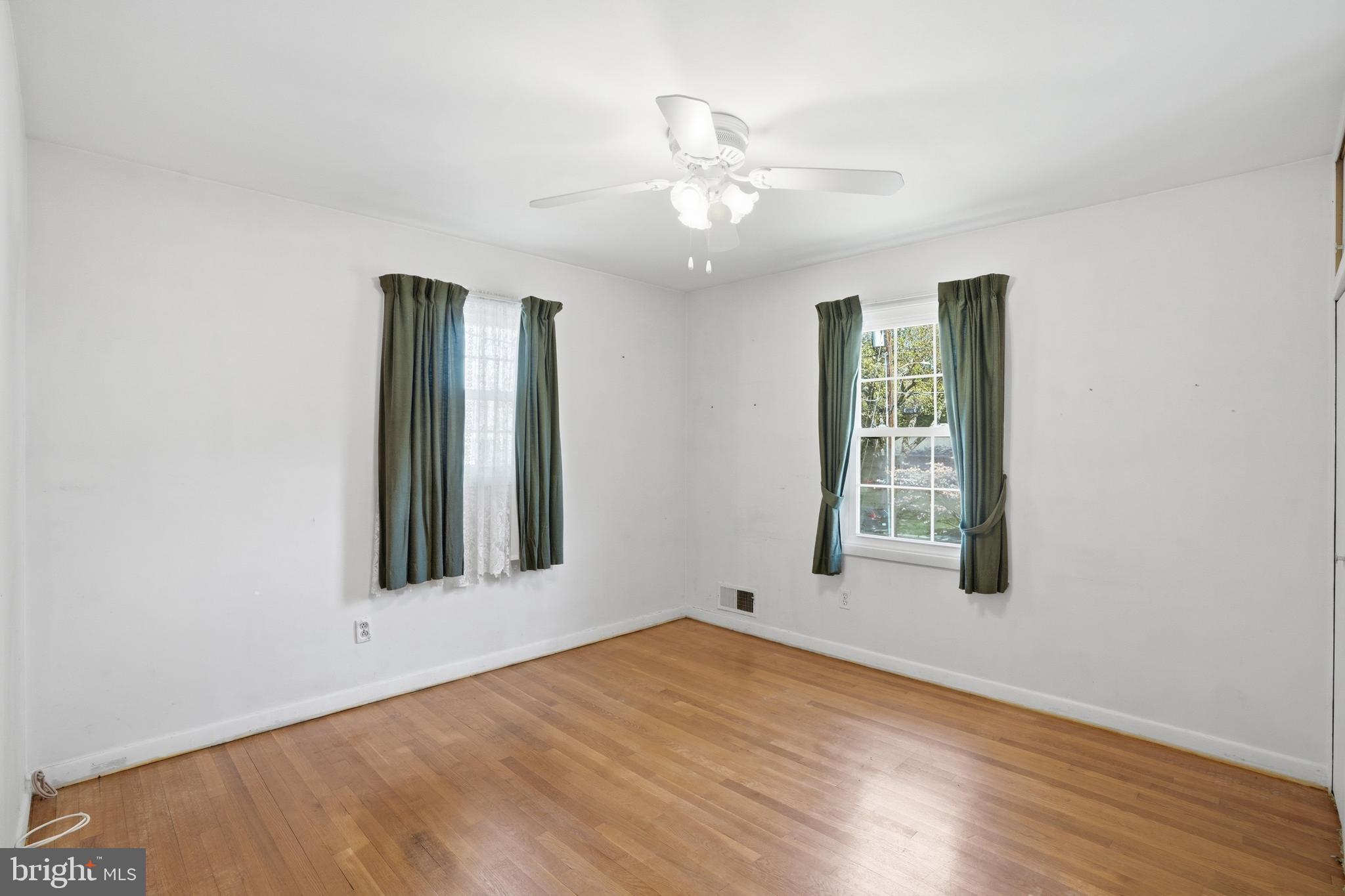 FALLS CHURCH - Residential