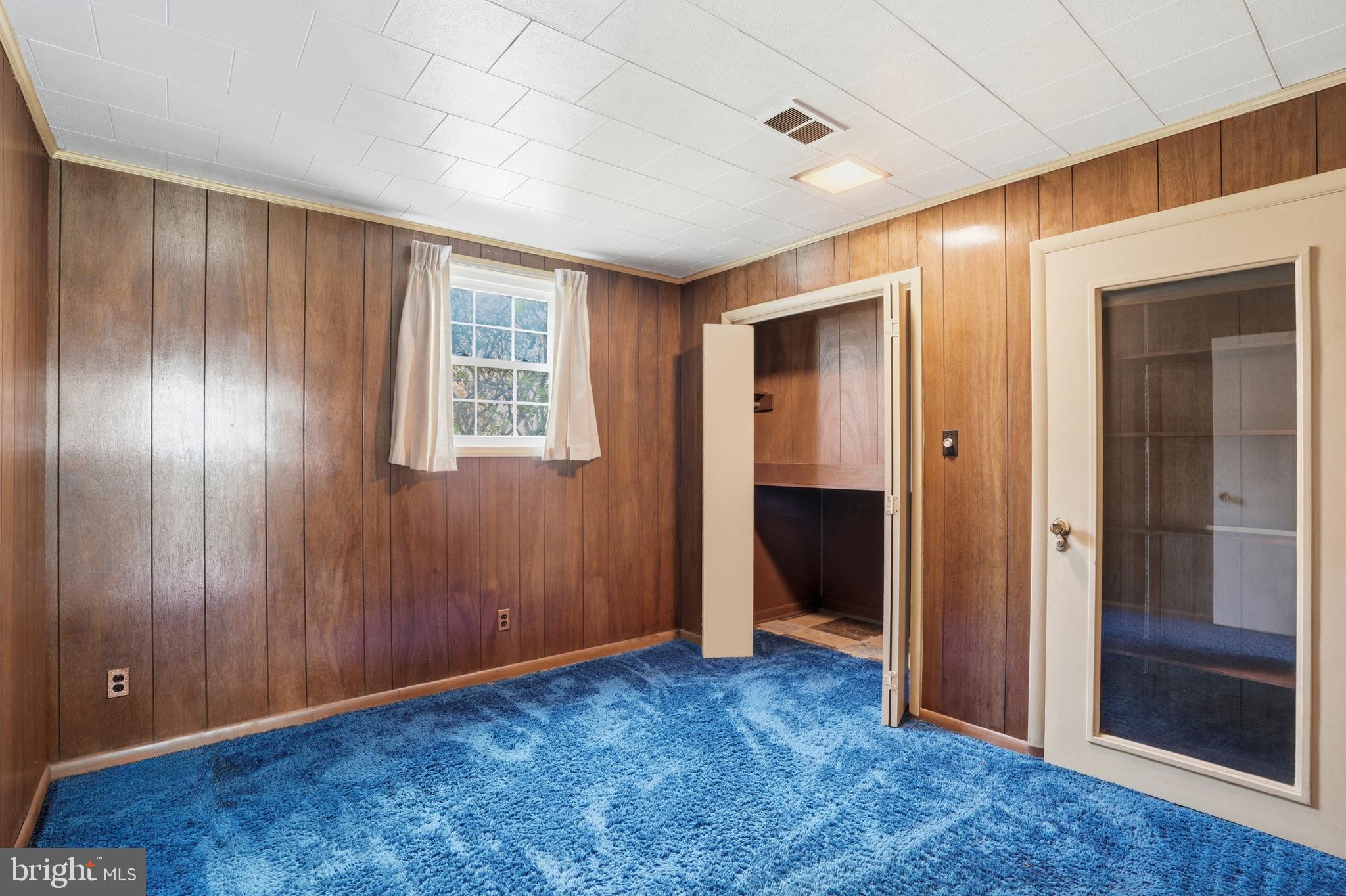 FALLS CHURCH - Residential