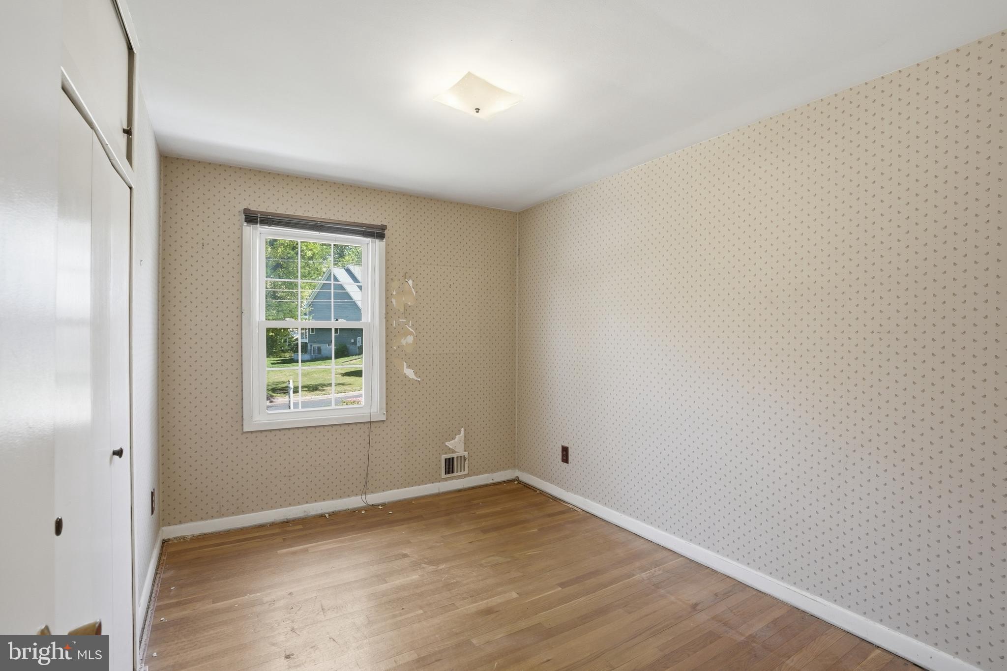 FALLS CHURCH - Residential