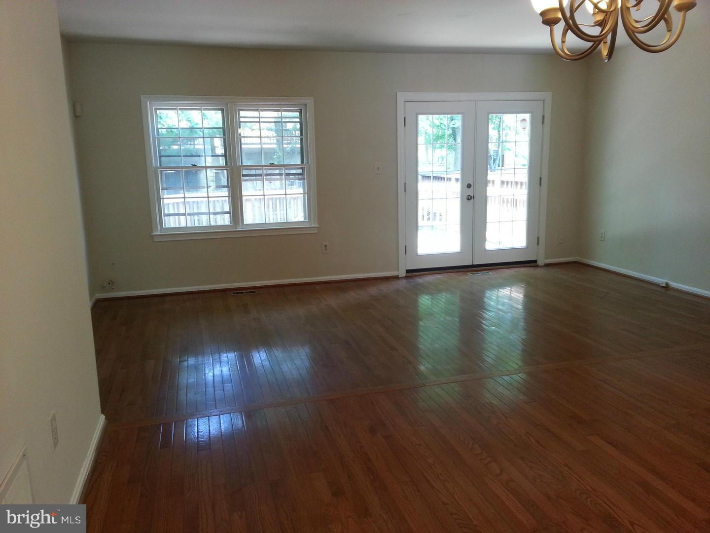 TANGLEWOOD - Residential