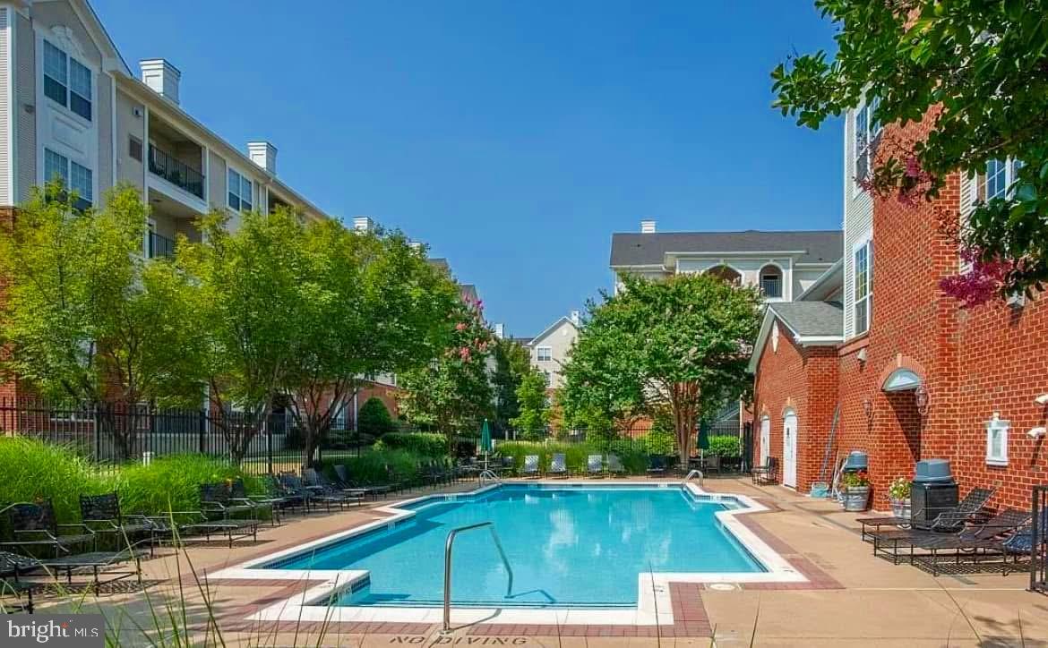 EXCHANGE AT VAN DORN - Residential Lease