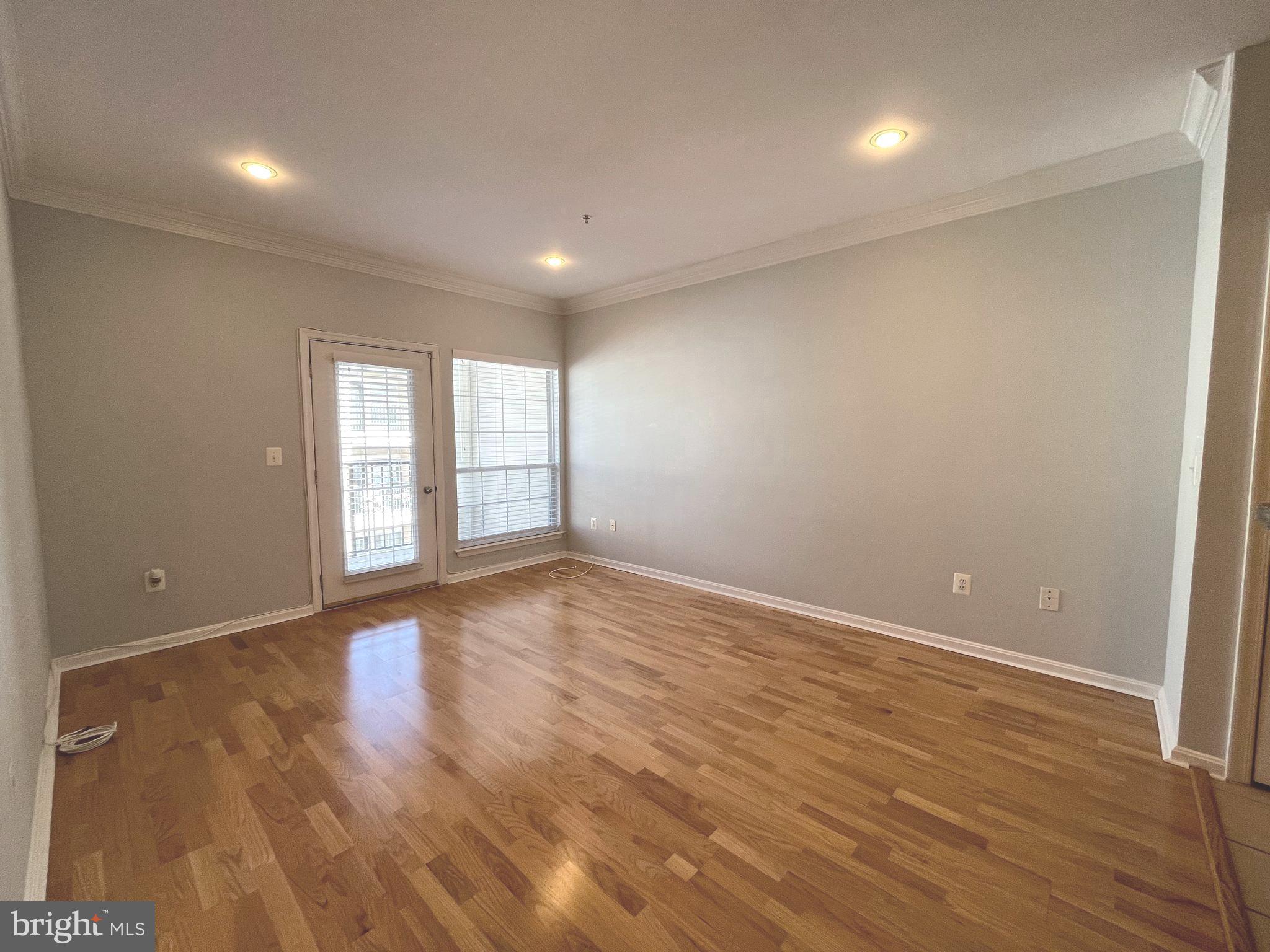 EXCHANGE AT VAN DORN - Residential Lease