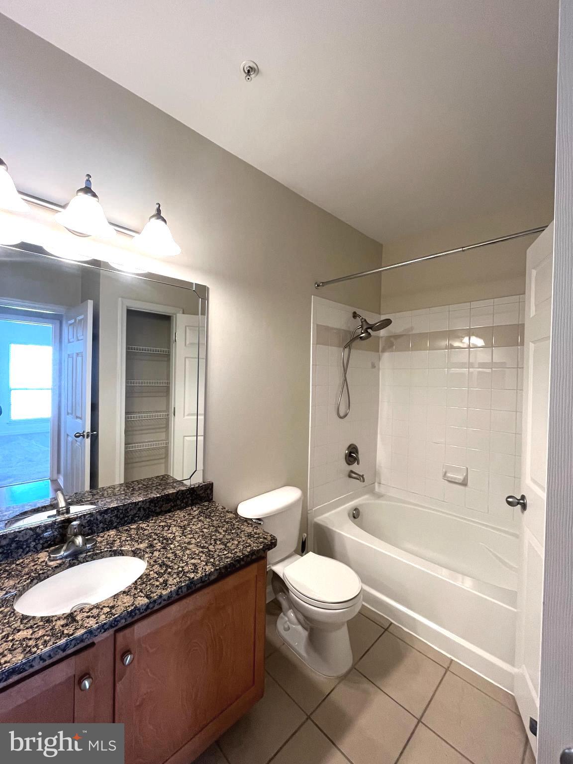 EXCHANGE AT VAN DORN - Residential Lease