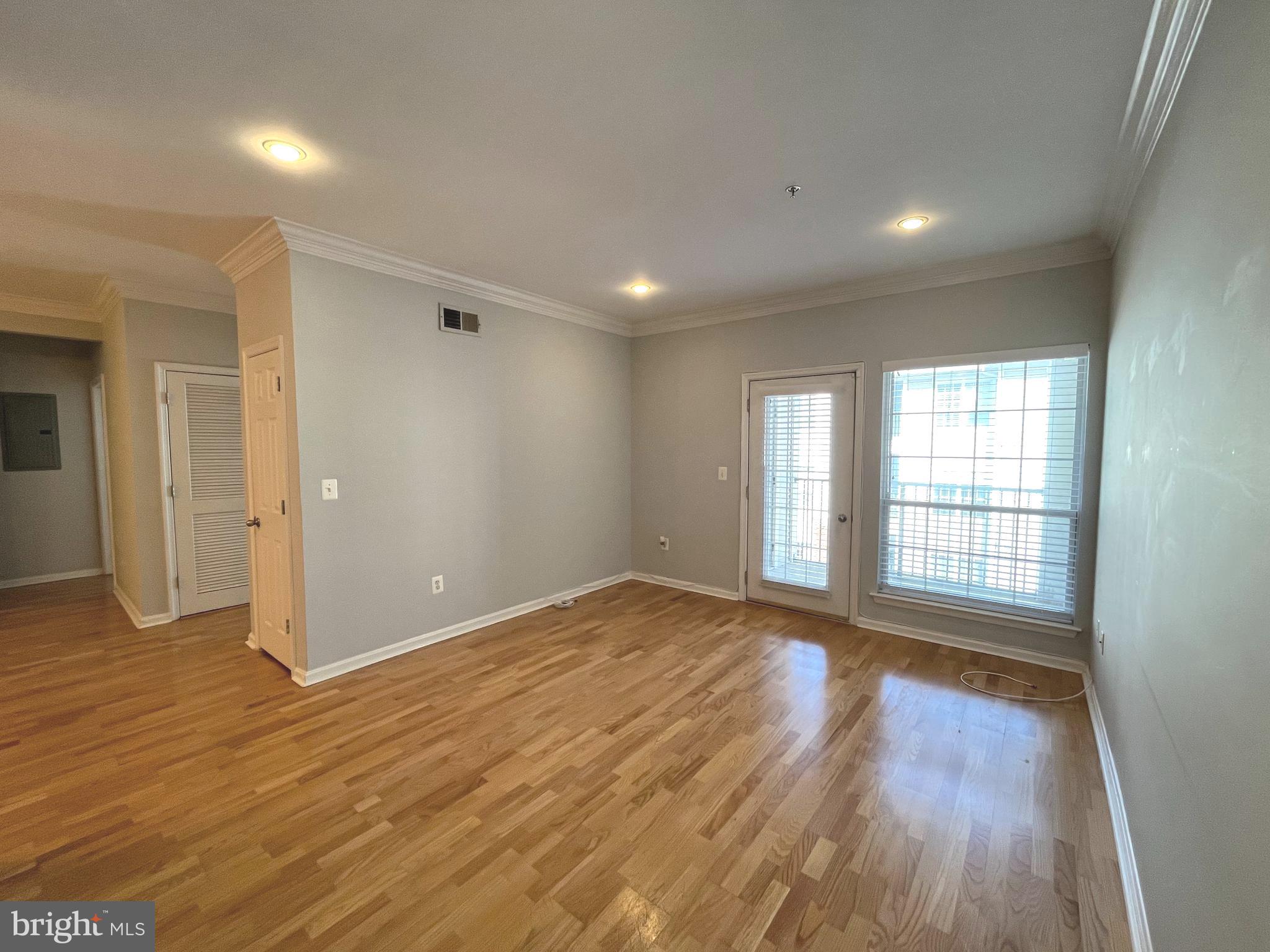 EXCHANGE AT VAN DORN - Residential Lease