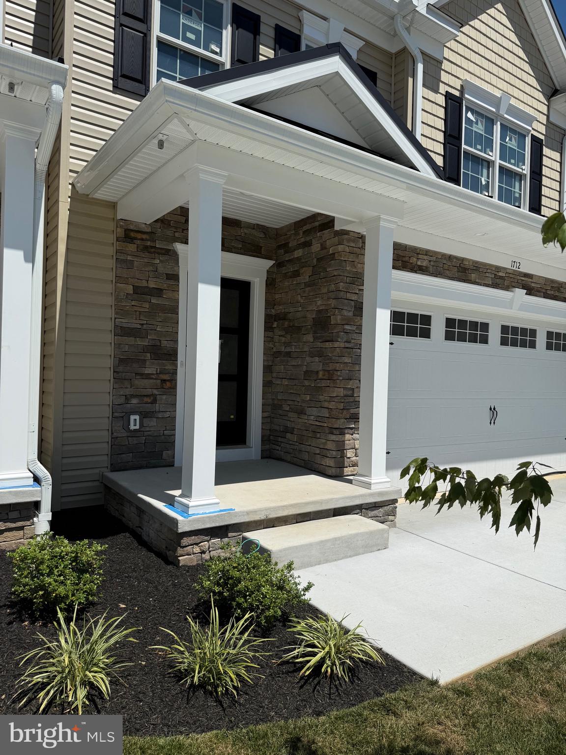 1710 BOTANICAL COURT 21