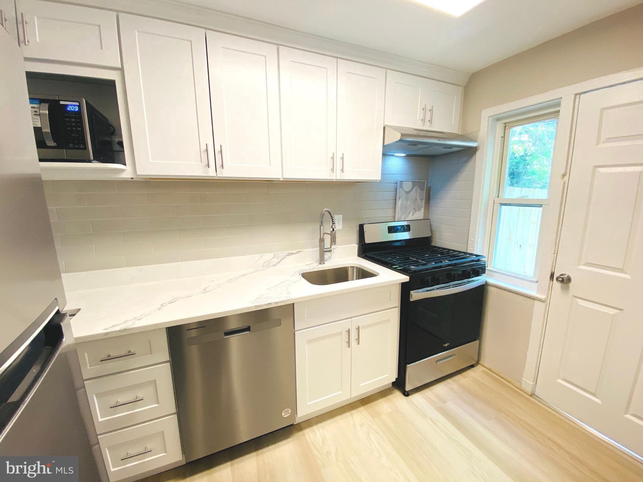 2909 16TH ROAD S B