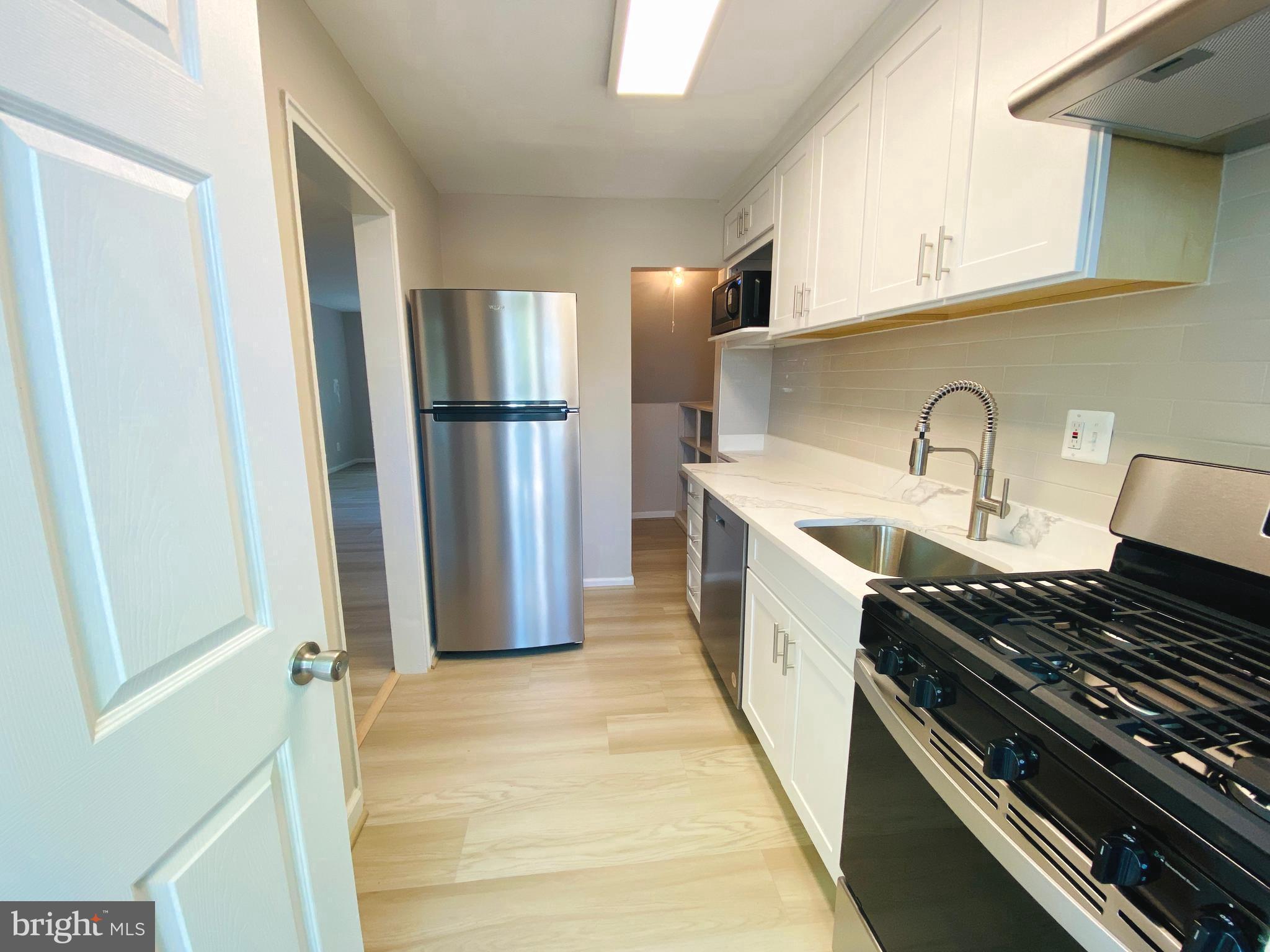 2909 16TH ROAD S B